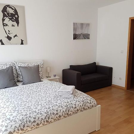 Studio Dresden Neustadt & Parking Exteriör bild