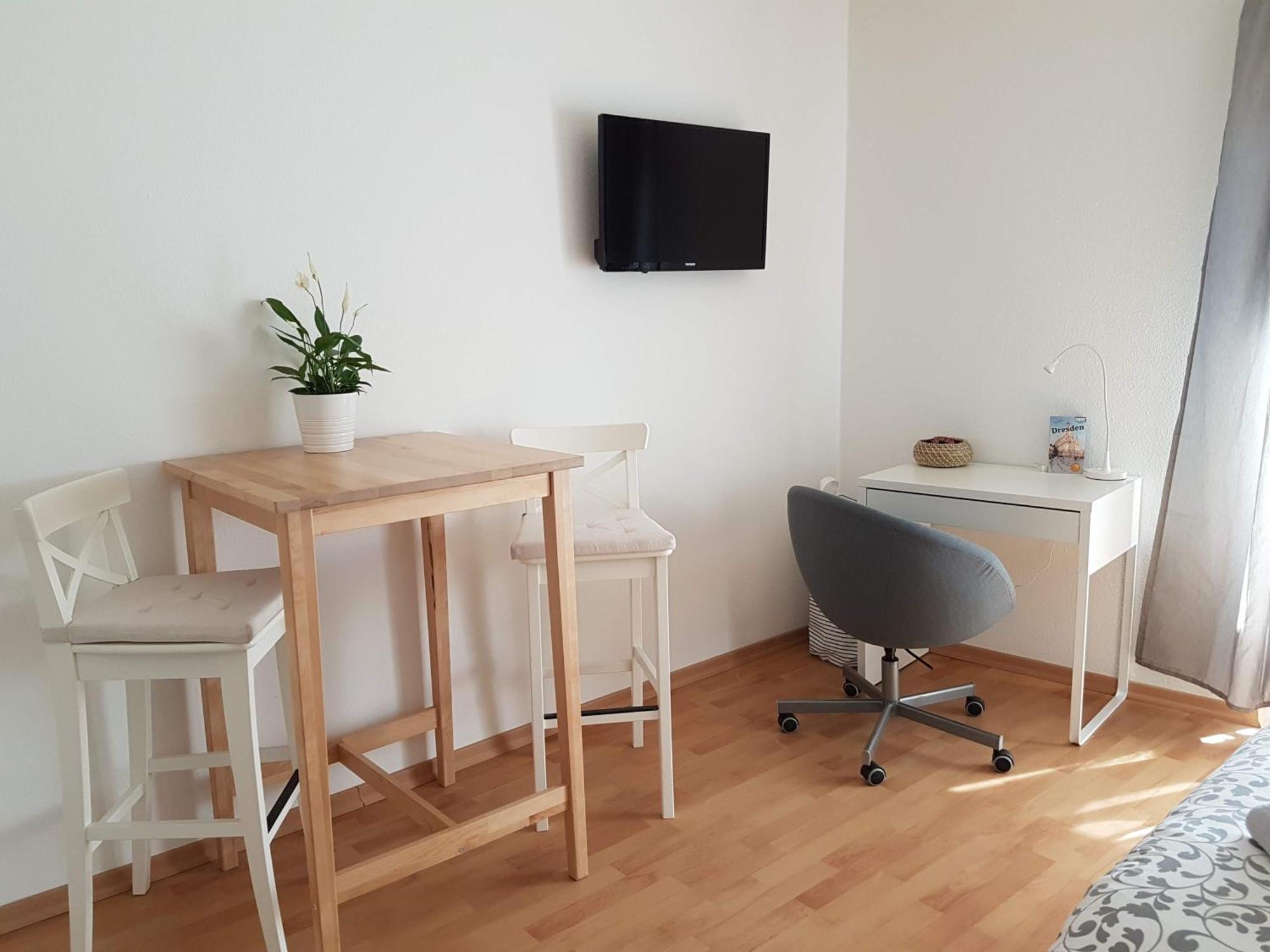 Studio Dresden Neustadt & Parking Exteriör bild